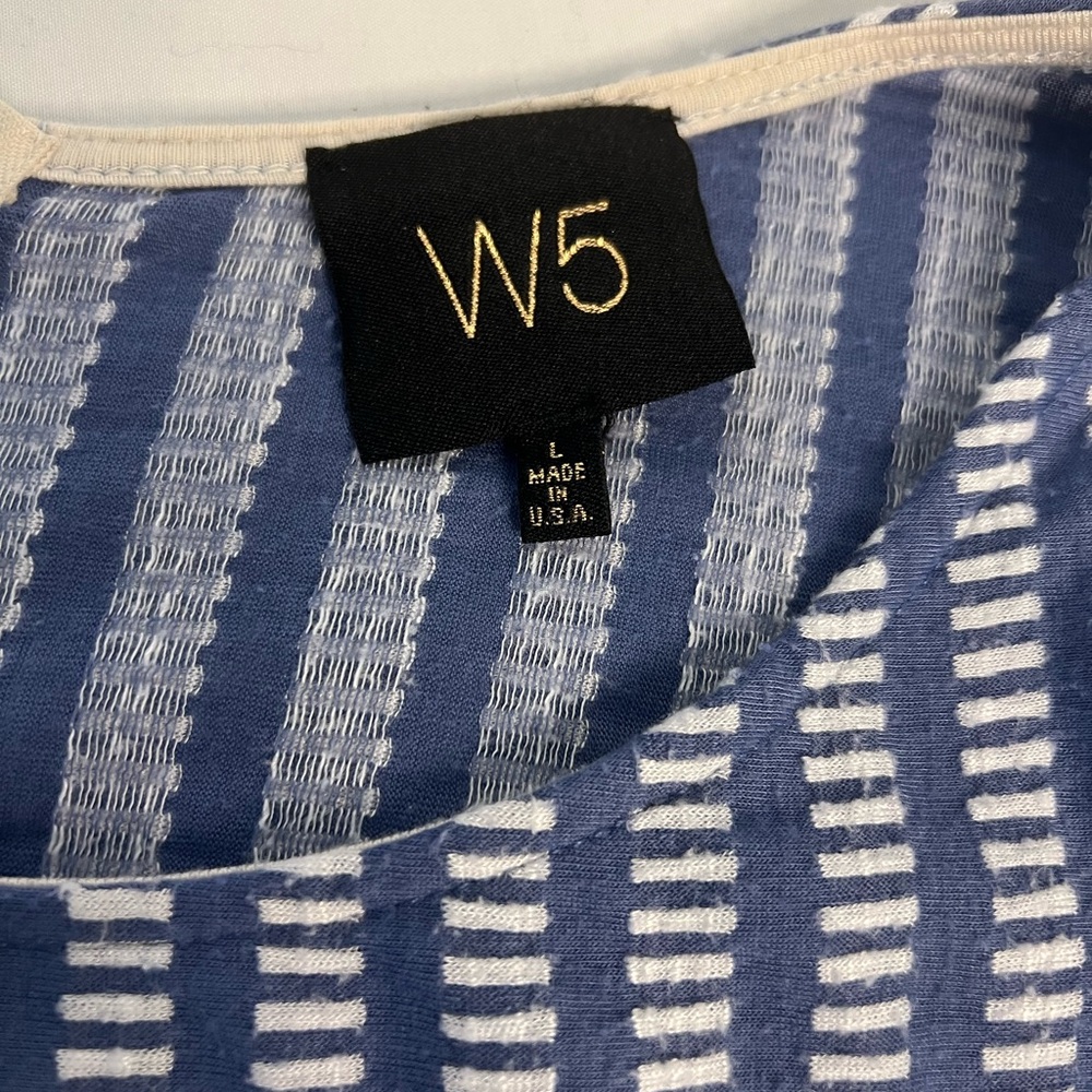 ANTHROPOLOGIE W5 Large Concepts Blue White Geo Stretch Knit Top Made in USA - Picture 4 of 4